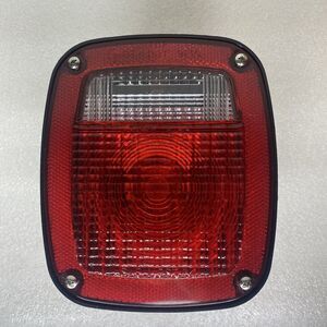 Grote 53702 Three-Stud Repl STT Lamp